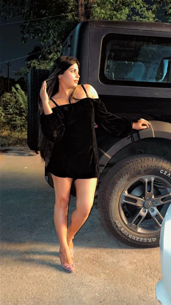 Anjali Hot Model Cash Pay – Indian escort in Jaipur — 1 / 6