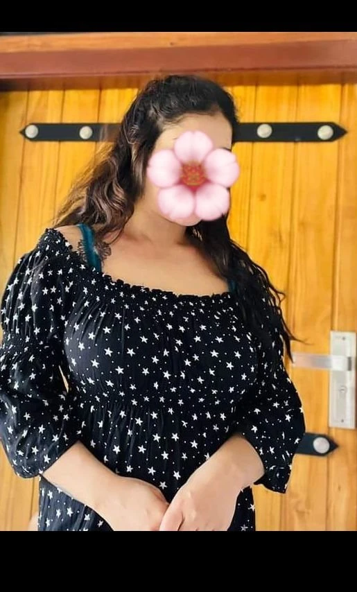 Clara – Sri Lankan escort in Colombo — 3 / 5