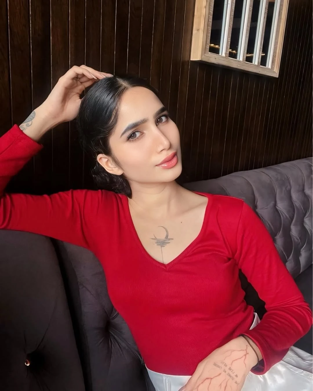 Kanika Sharma – Indian escort in New Delhi — 2 / 3