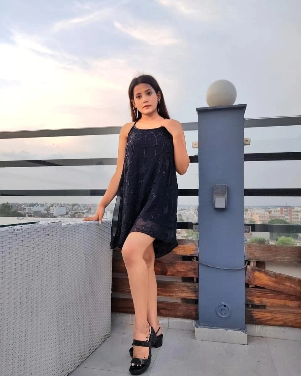 I want to make you a very happy my side. – Indian escort in Kolkata — 6 / 9