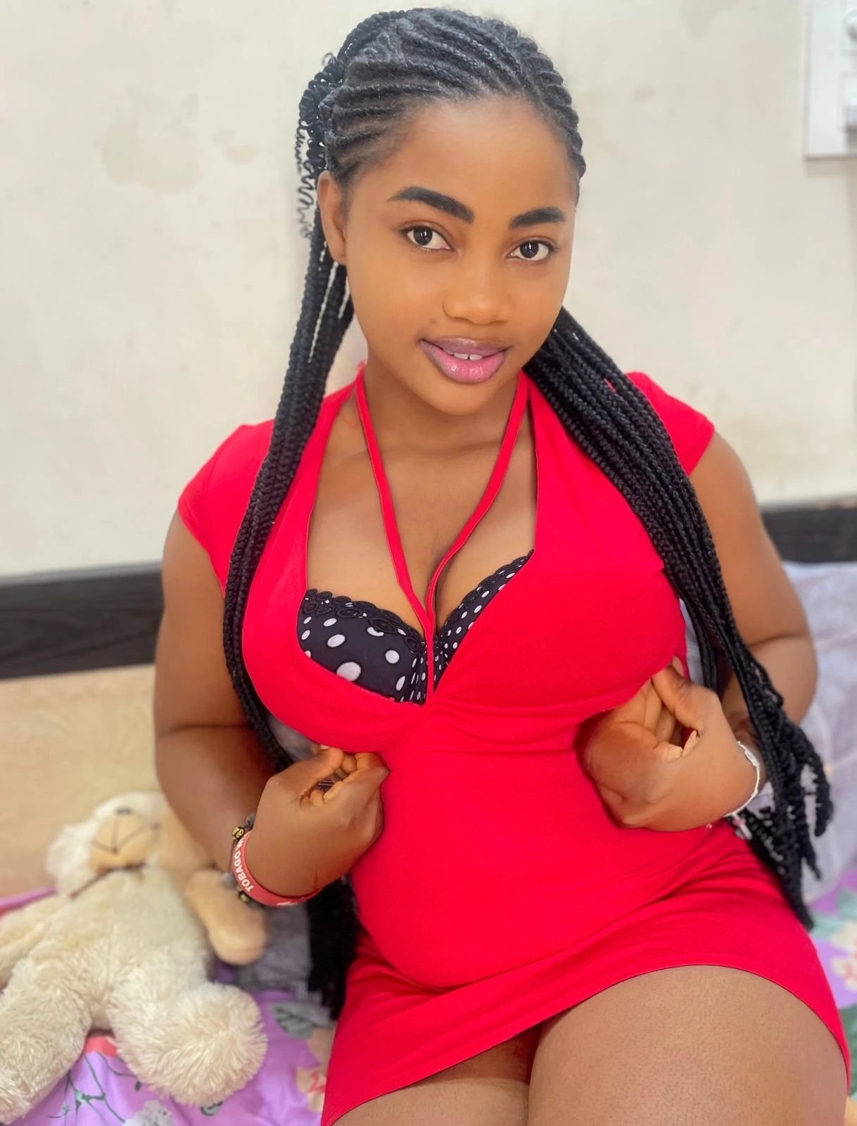 Light Skined Horny Slut In Greater Noida – Rwandan escort in Noida — 2 / 3