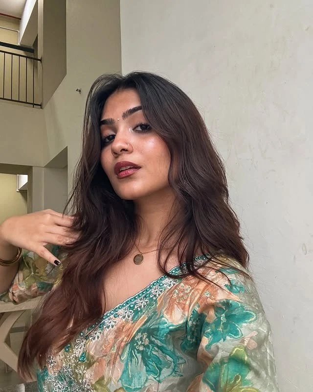 Nisha Who Provide Incall Doorstep – Indian escort in Maldives — 2 / 3