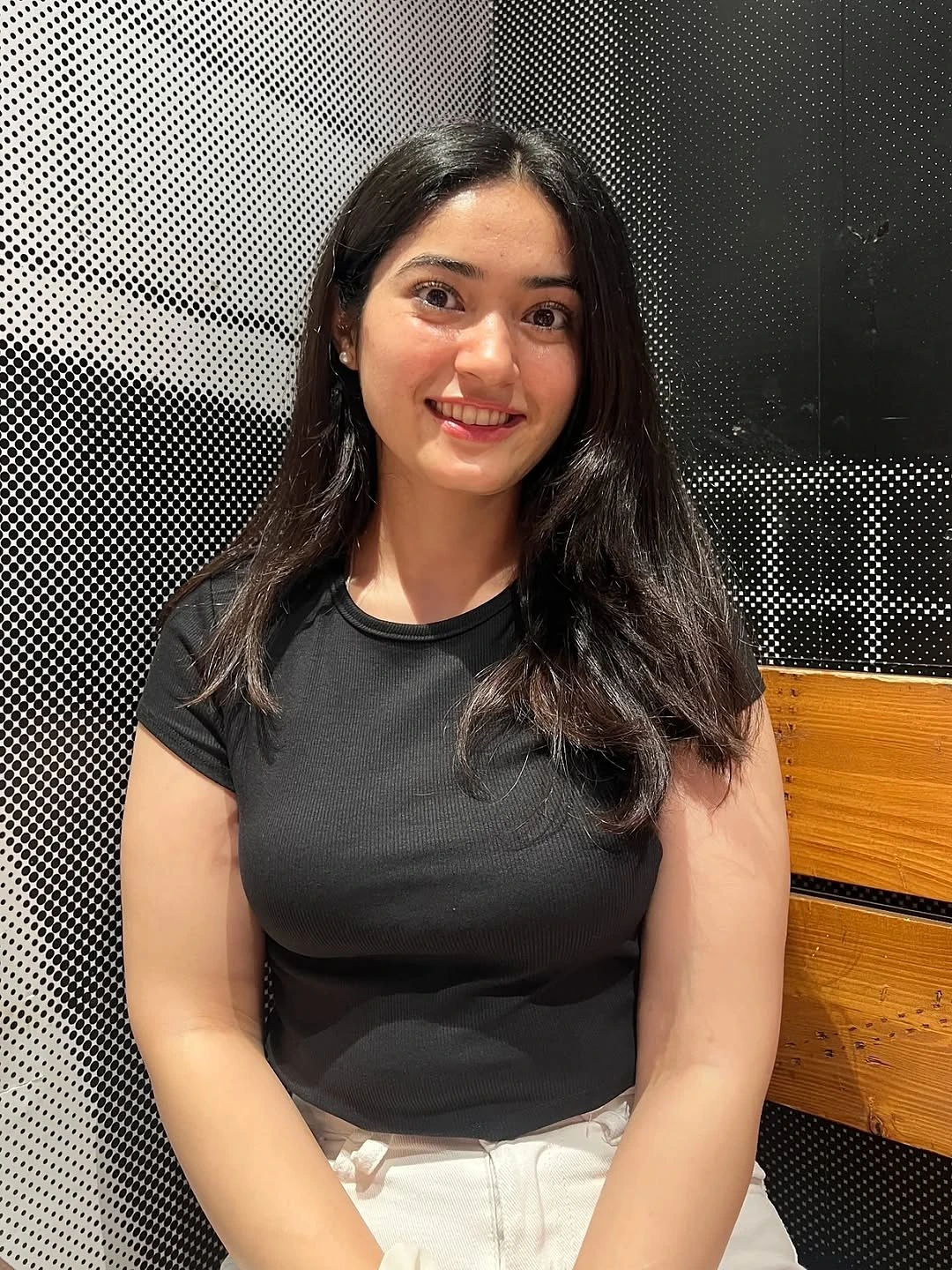 Ukti – Indian escort in Navi Mumbai — 2 / 3