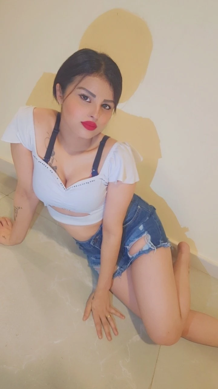 Aya – Lebanese escort in Beirut — 5 / 9