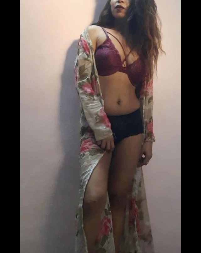 I’m shine yours sunshine cam nd real mee – Indian escort in New Delhi — 4 / 29