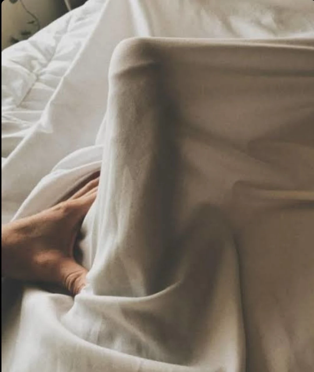 Leo – Sri Lankan adult performer in Colombo — 6 / 9