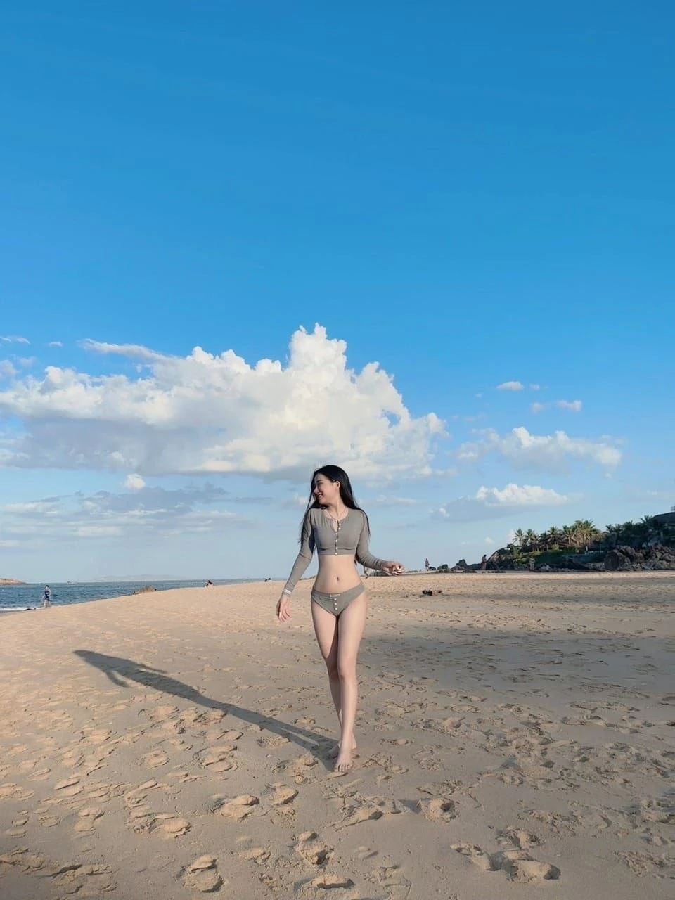 Anna – Vietnamese escort in Ho Chi Minh City — 7 / 13