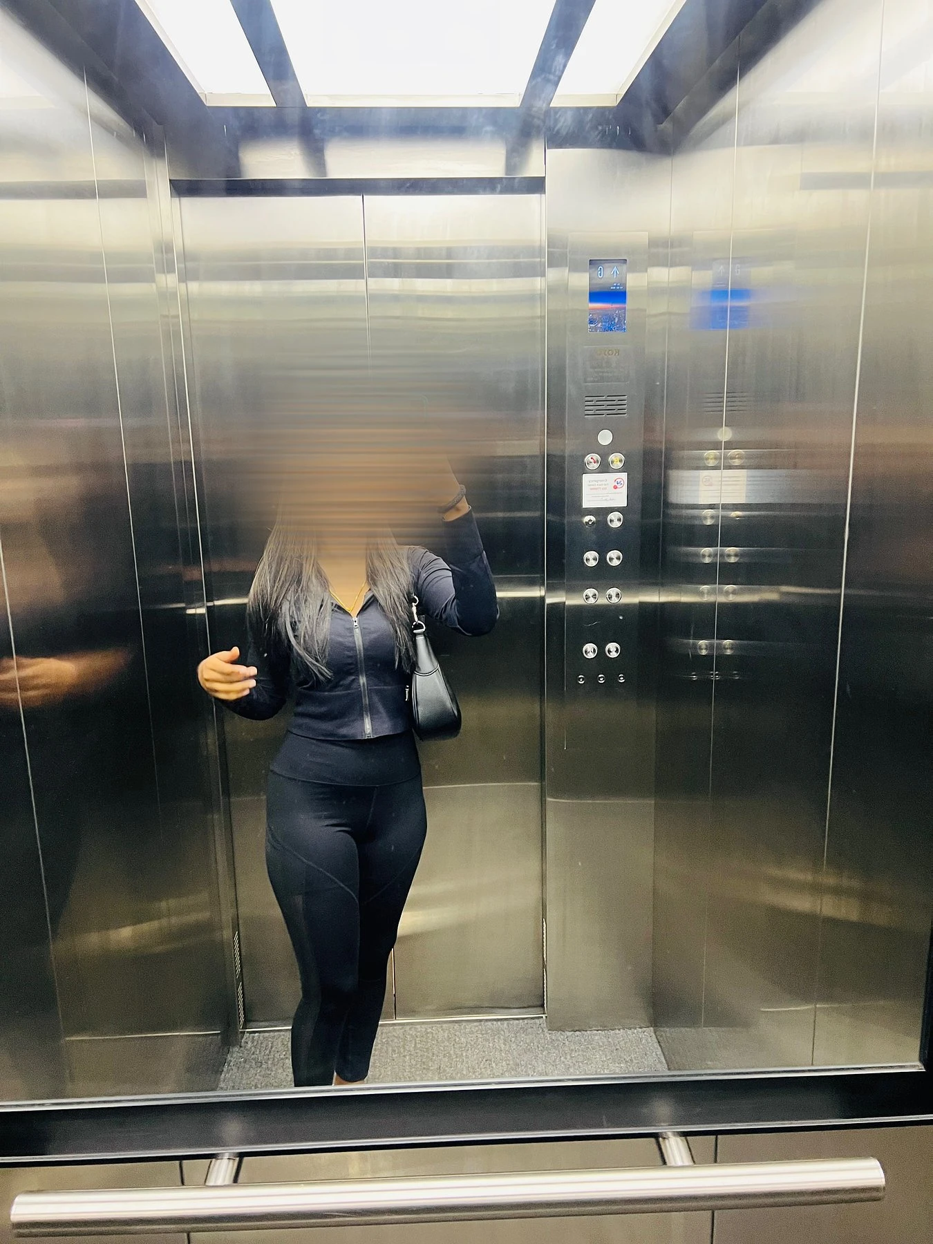Malki Gfe – Sri Lankan adult performer in Colombo — 10 / 12