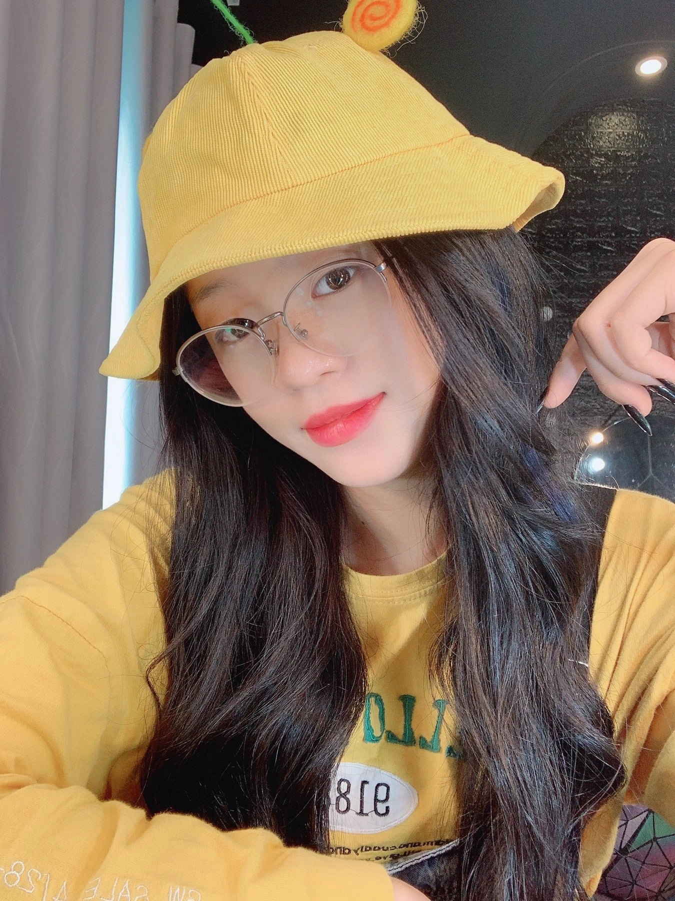 Min Student Escort – Vietnamese escort in Ho Chi Minh City — 6 / 12