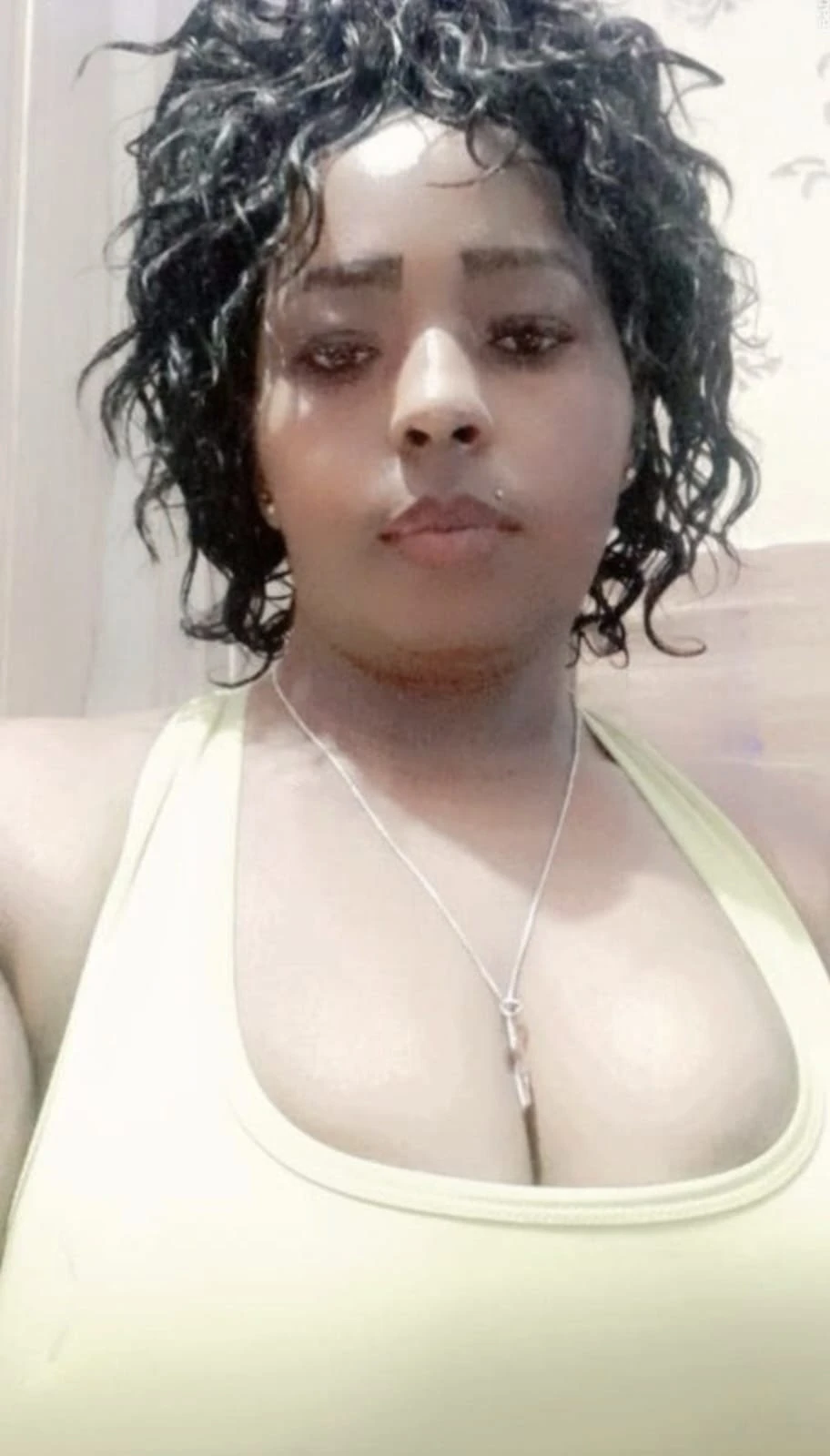 Kate – Sudanese escort in Hyderabad — 3 / 4