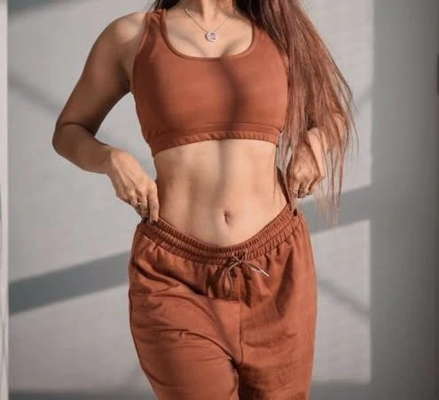Taani Kapoor – Indian escort in Pune — 3 / 4