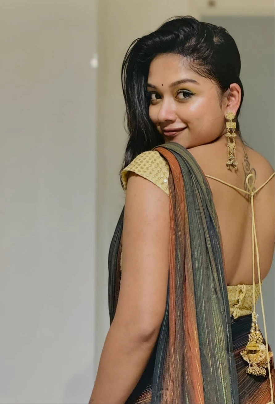 Independent Treta Cam Show / Reel Meet – Indian escort in Noida — 3 / 4