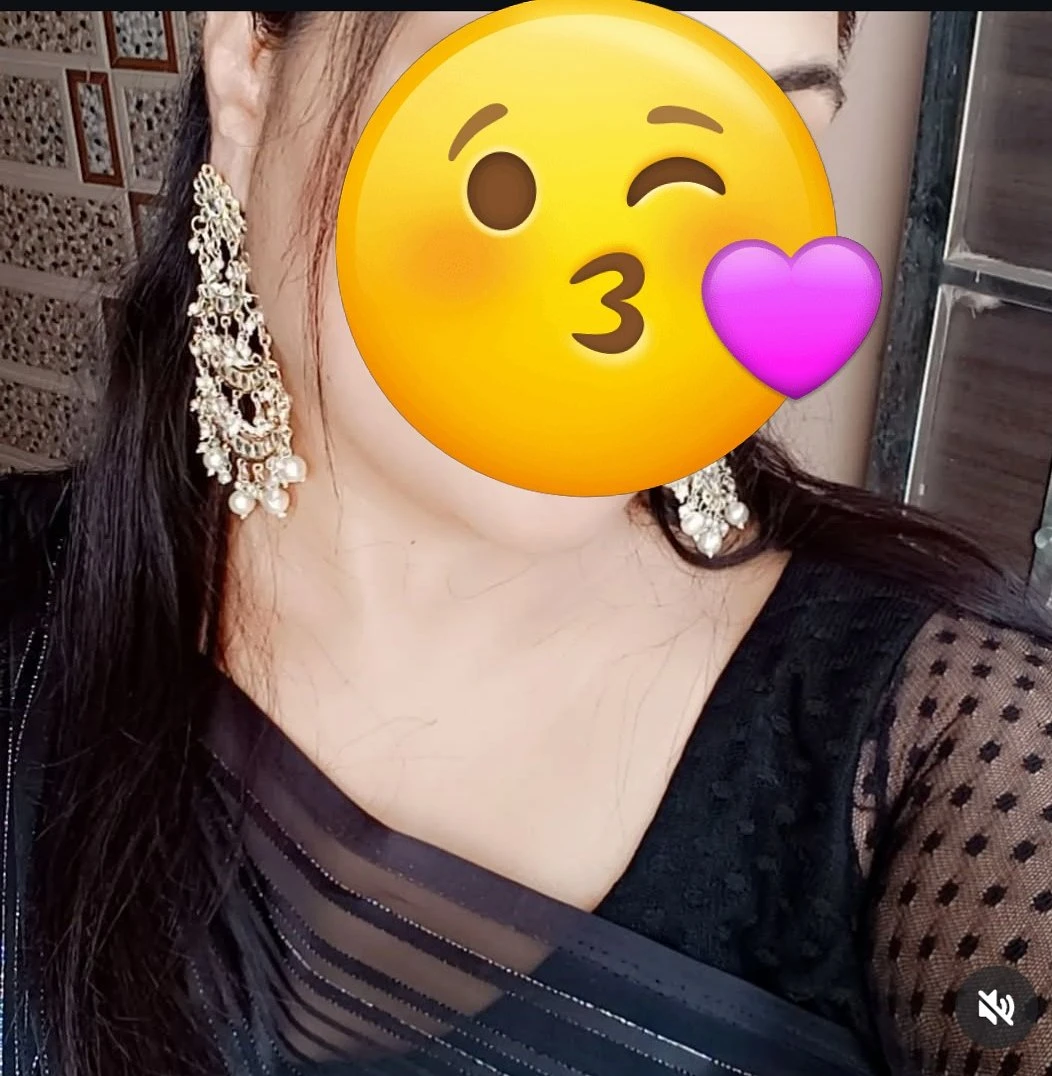 Nishi Tyagi – Indian escort in Nagpur — 2 / 3