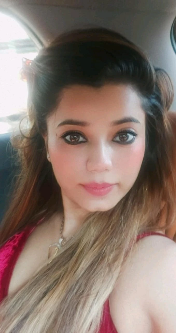 Niharika Well Educated Independent Escor – Indian escort in Mumbai — 3 / 5