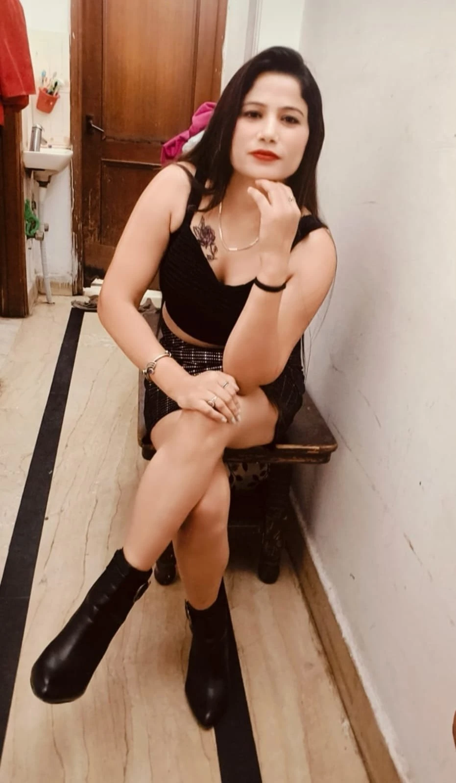 No Advance Direct Pay to the Girl in Han – Indian escort in New Delhi — 2 / 4