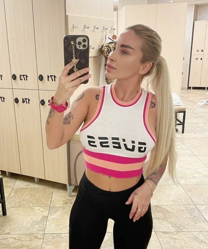 Molly – Ukrainian escort in Kiev — 5 / 7