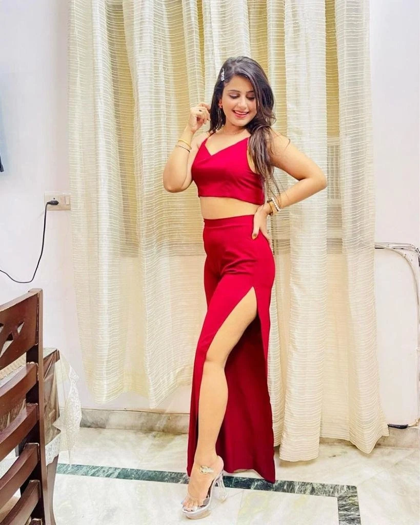 Zoya – Pakistani escort in Karāchi — 4 / 6