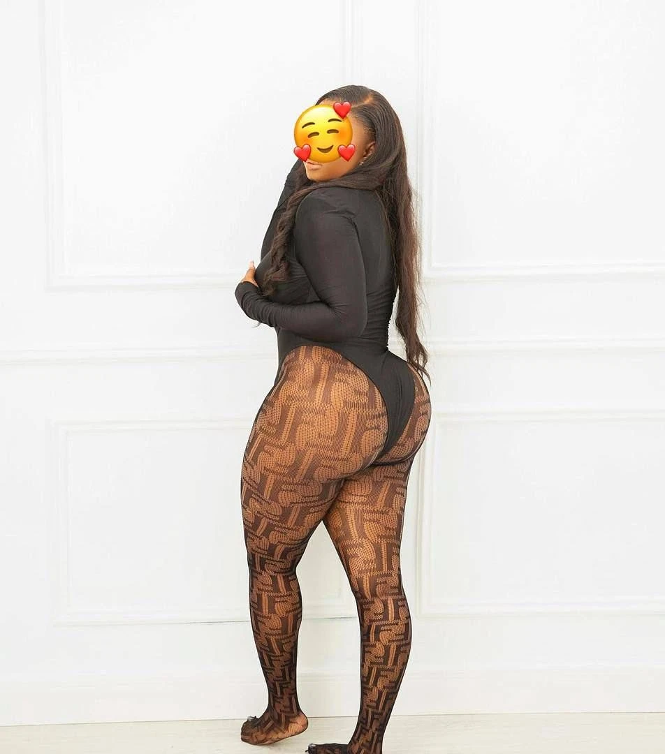 Yvonne – Tanzanian escort in Lomé — 4 / 5