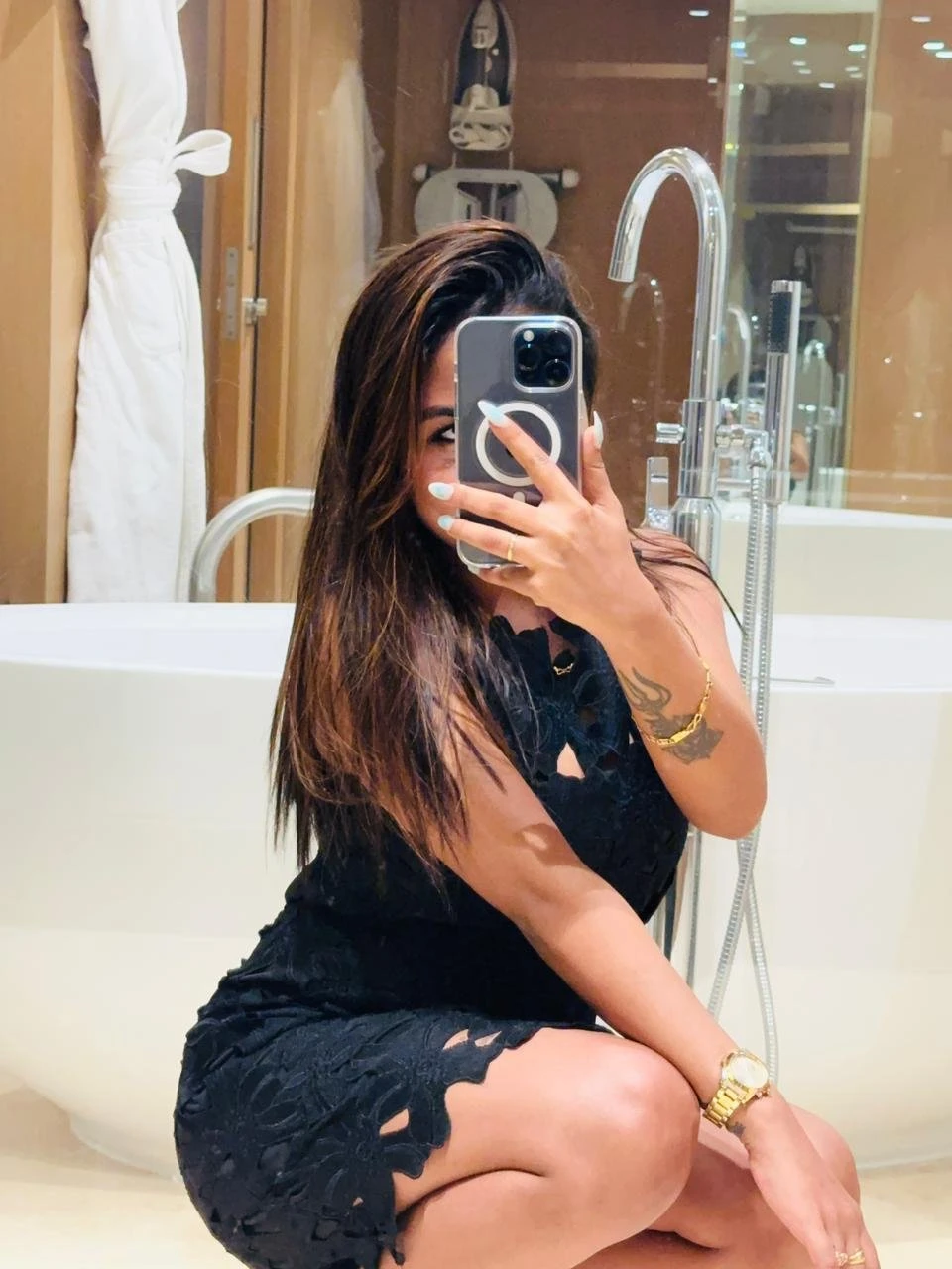 MAHI Actress INDIPENDENT – Indian escort in Kolkata — 5 / 6