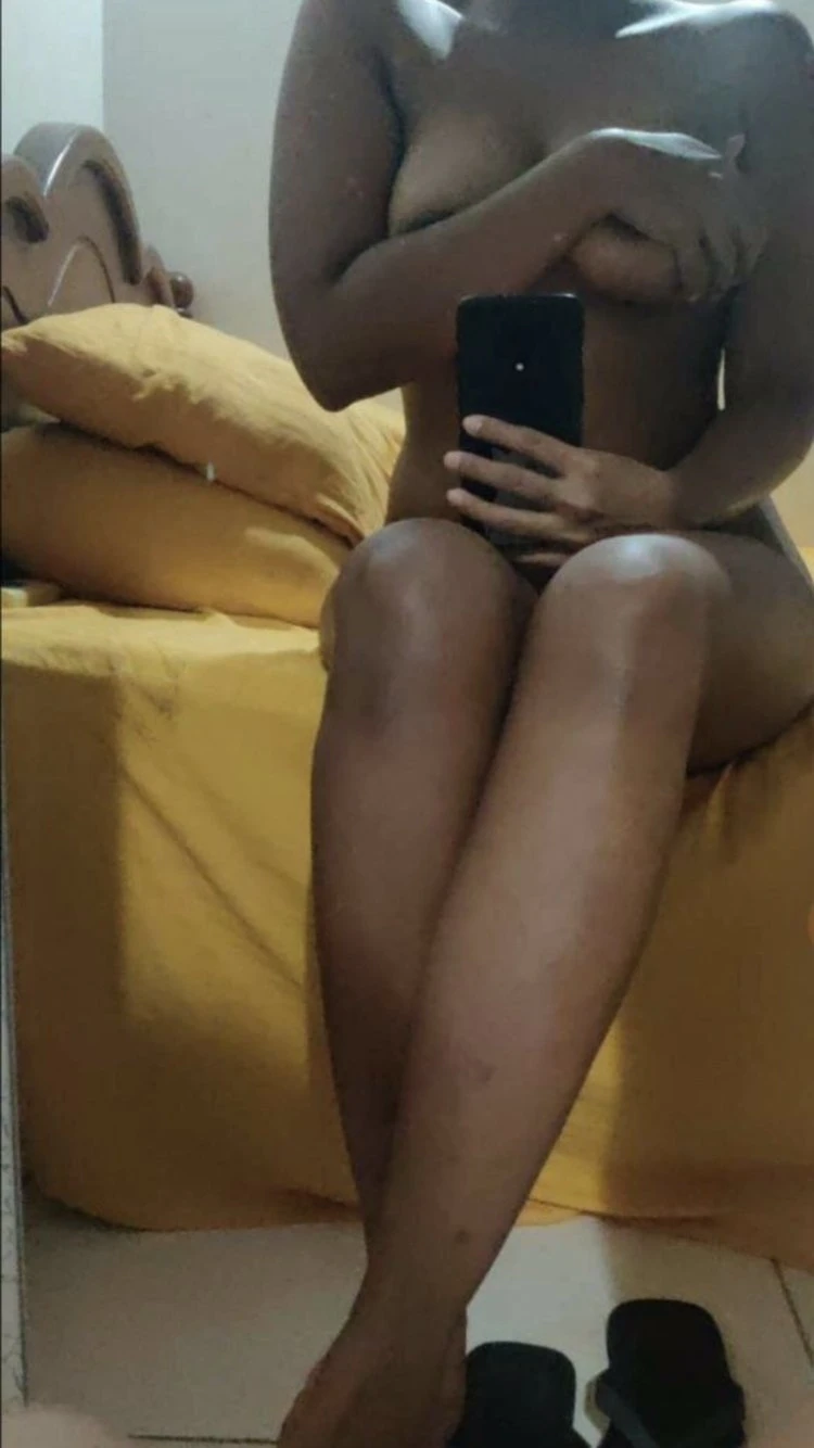 Nimmi Show – Sri Lankan escort in Colombo — 2 / 6