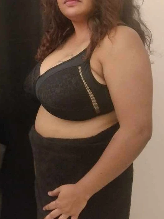 Dee – Indian escort in Hyderabad — 4 / 7