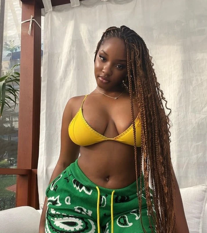 Shani – Angolan escort in Pune — 1 / 6
