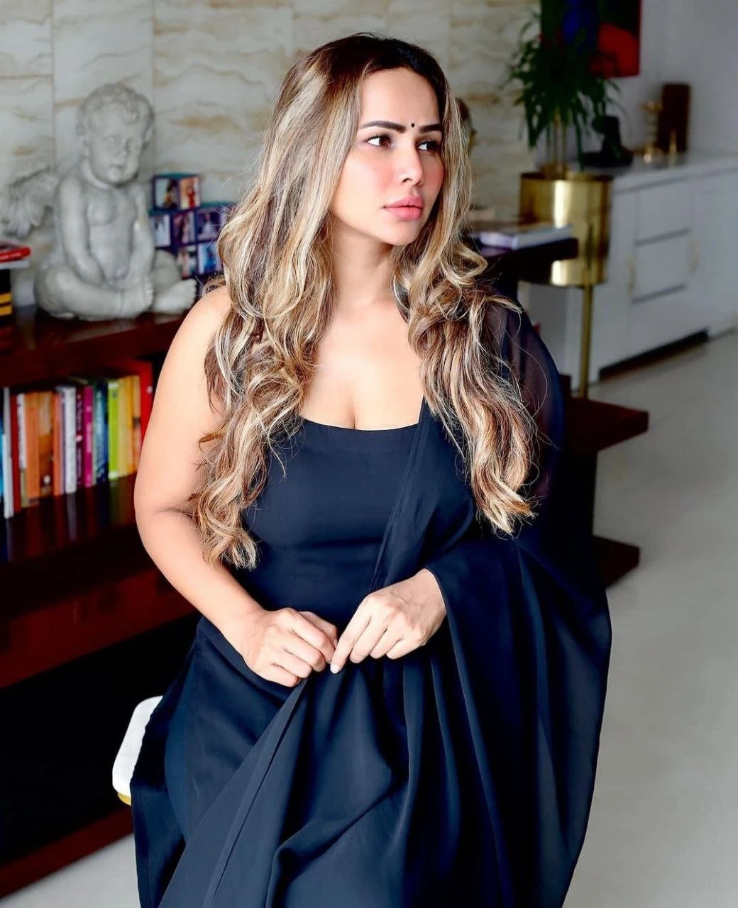 Dhruvi Reddy – Indian escort in Kolkata — 1 / 4