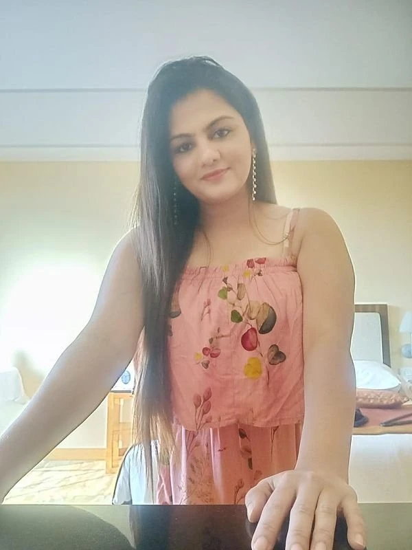 Garima Massage Service Available in Gree – Indian escort in New Delhi — 3 / 4