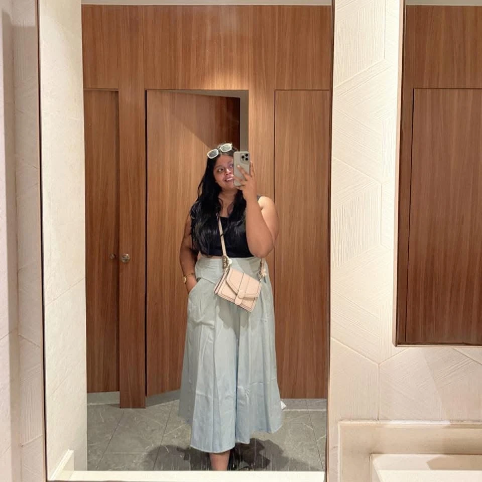 Shaini – Sri Lankan escort in Colombo — 3 / 5