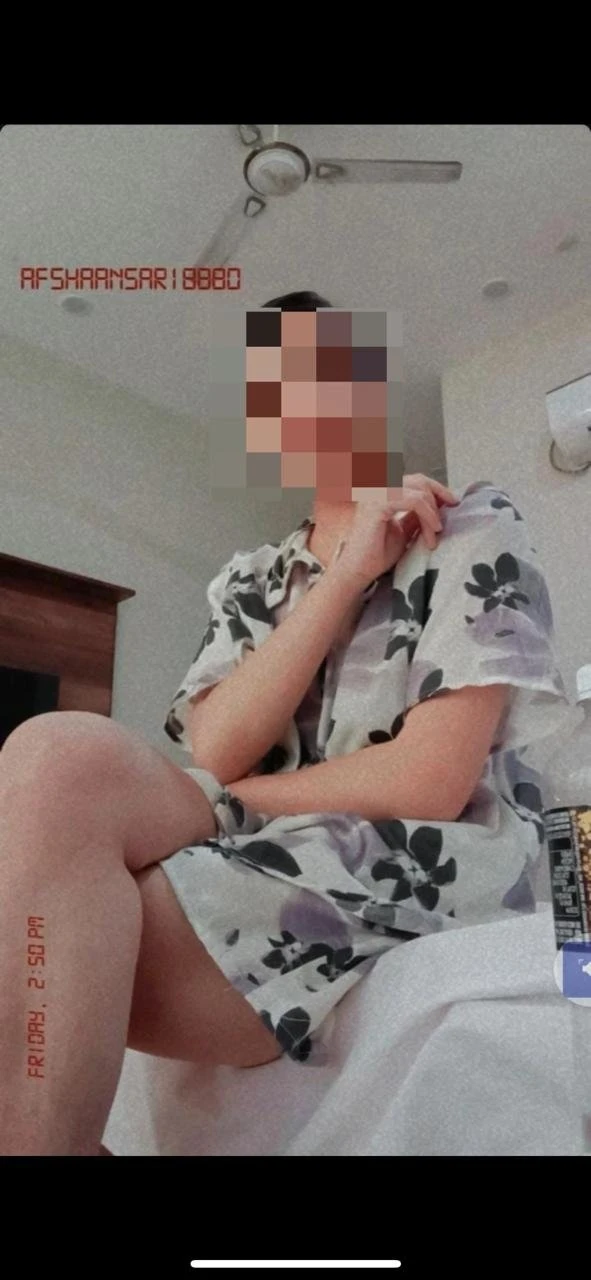 Ishita Webcam and Real meet 🤍 10 – Indian escort in New Delhi — 3 / 10