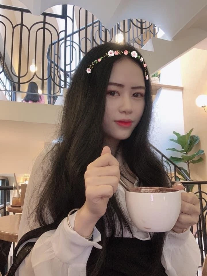 Jenifer – Vietnamese escort in Ho Chi Minh City — 8 / 21