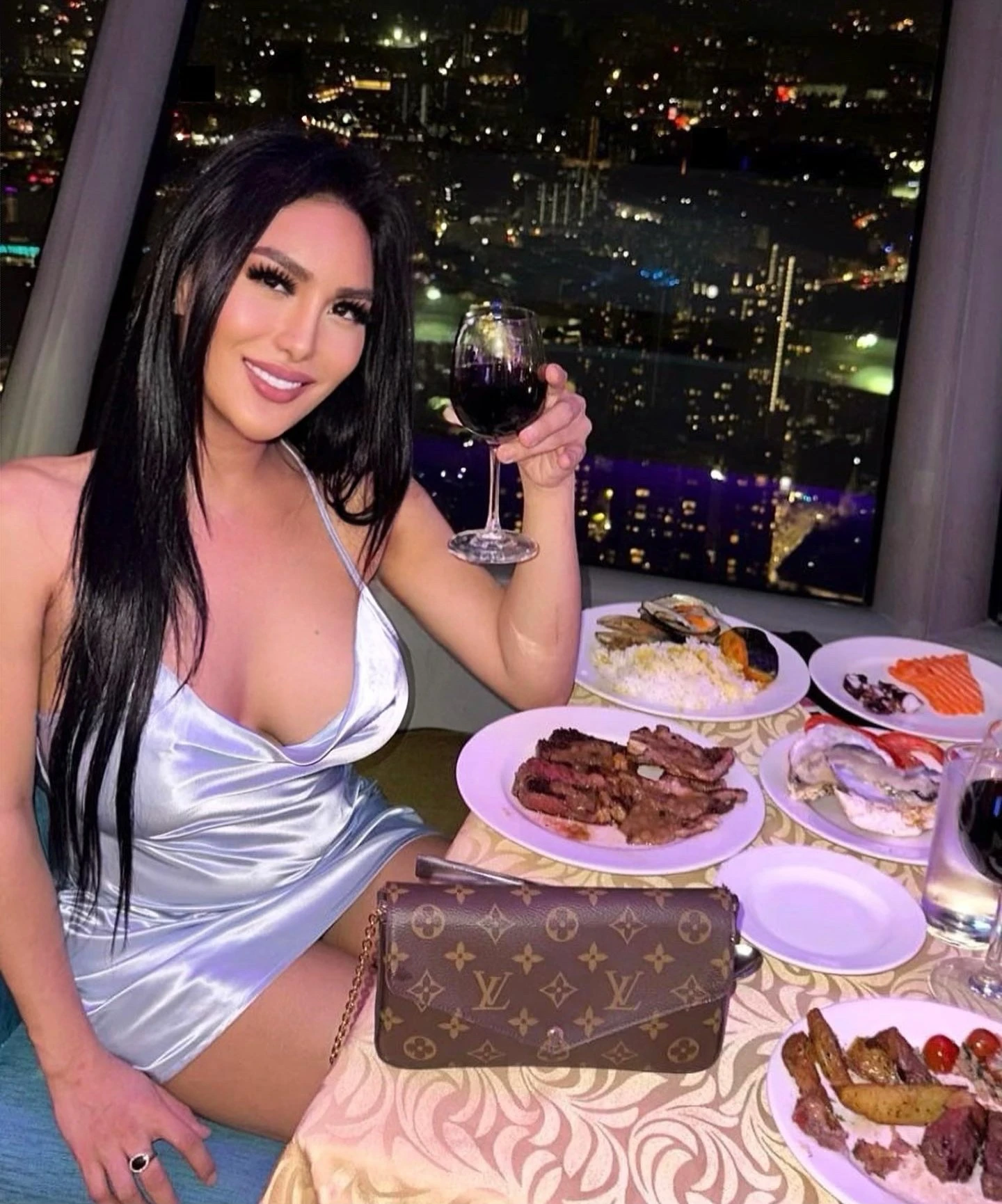 JUST ARRIVE HERE FOR LIMITED DAYS – Armenian escort in Colombo — 8 / 31