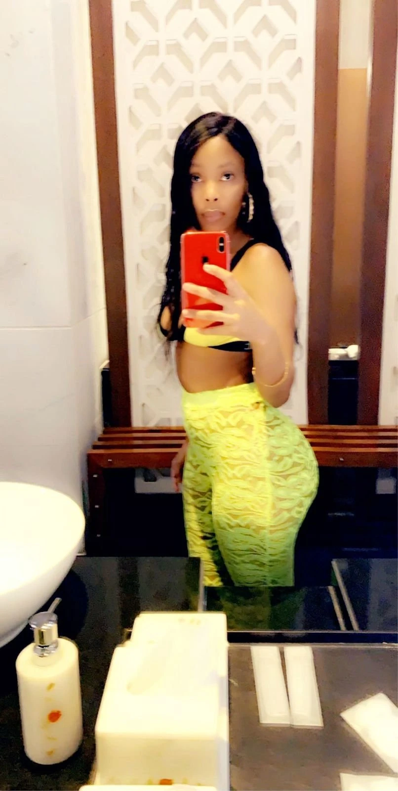 Rubby – Angolan escort in Hyderabad — 2 / 4