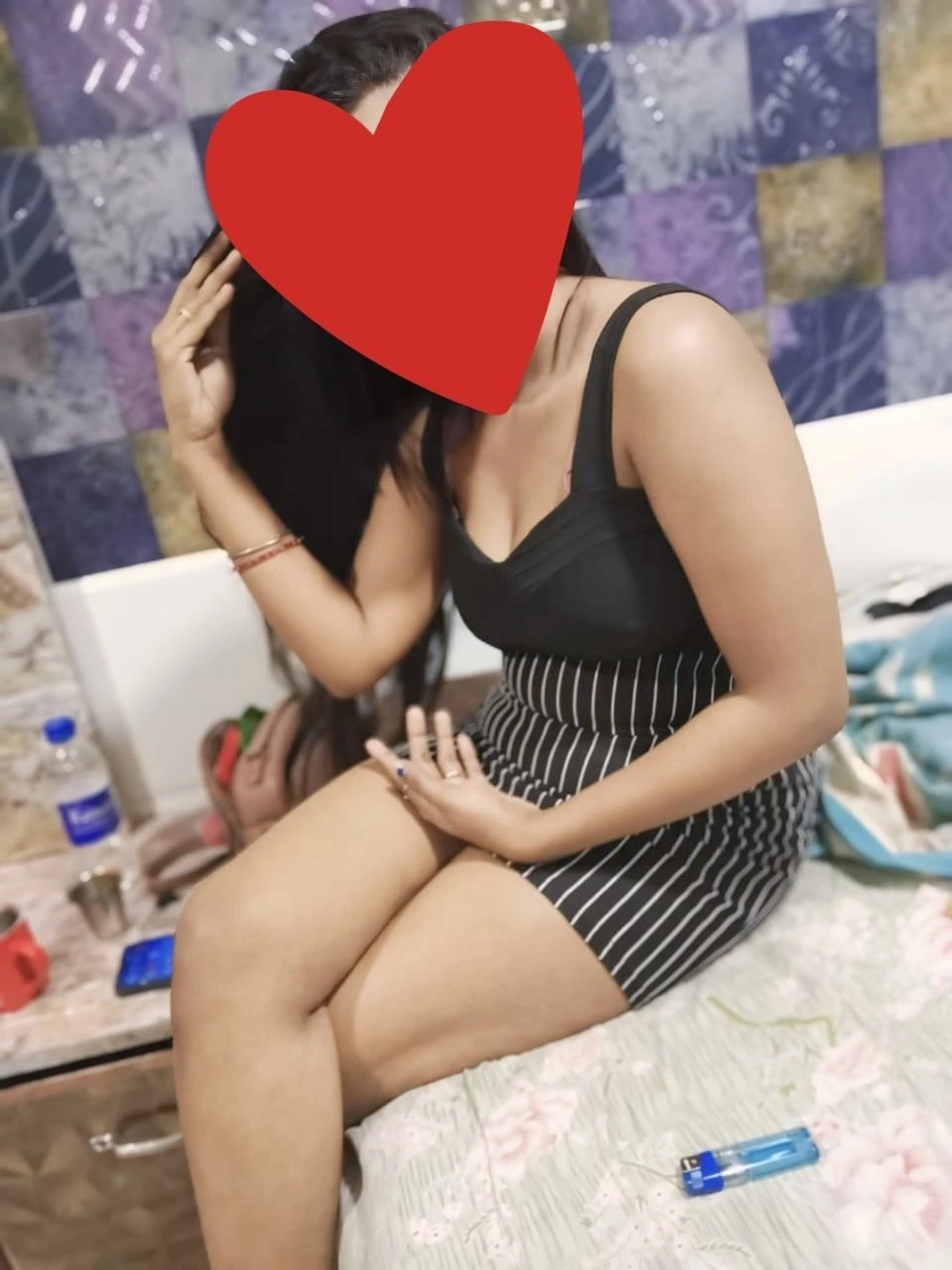 Cam show available – Indian escort in Hyderabad — 1 / 2