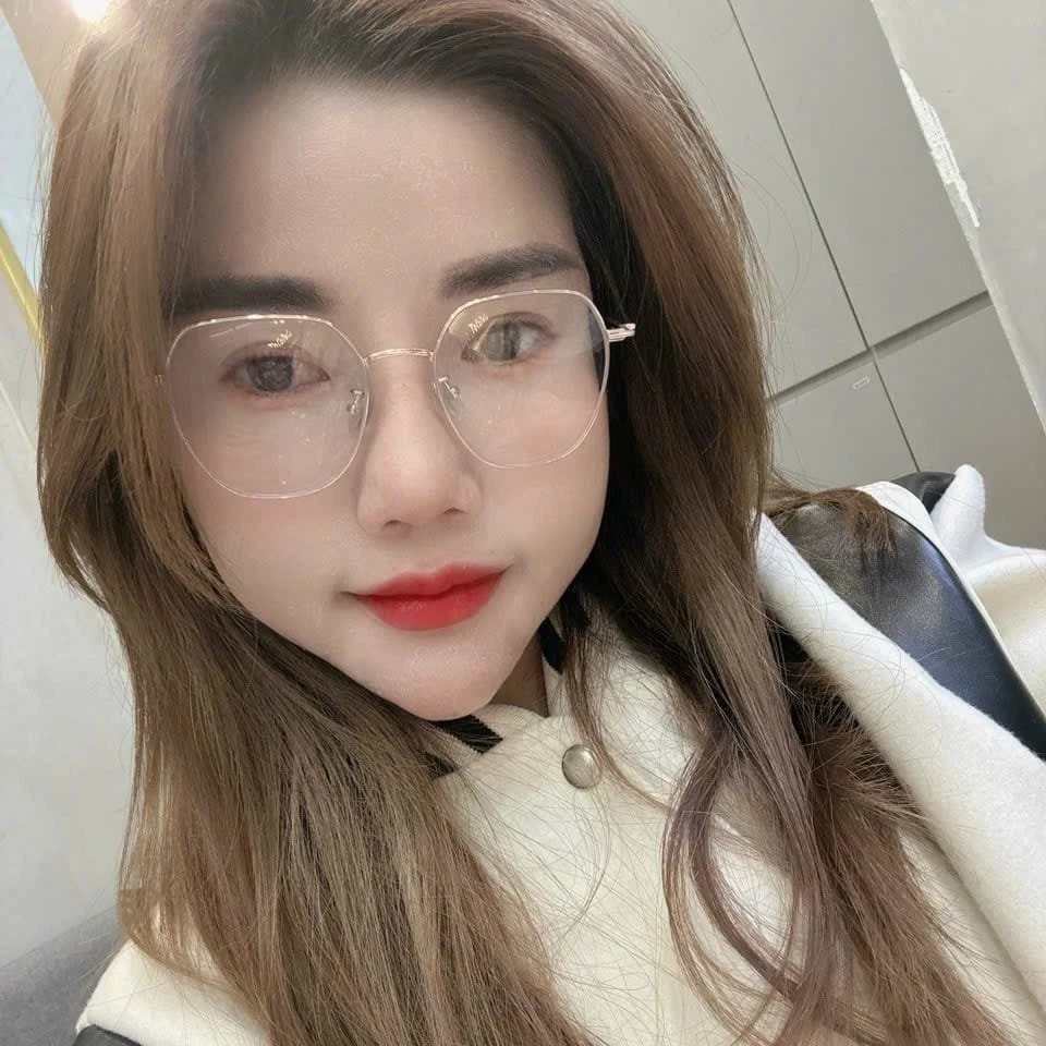Linda Sri Lanka – North Korean escort in Malta — 2 / 6