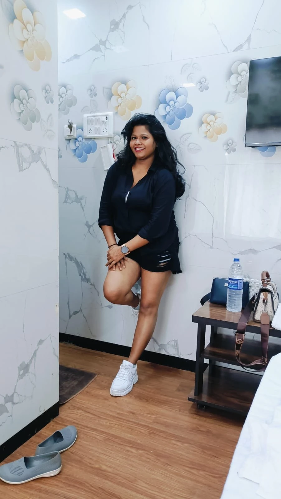 Sony an Independent – Indian escort in Mumbai — 8 / 16