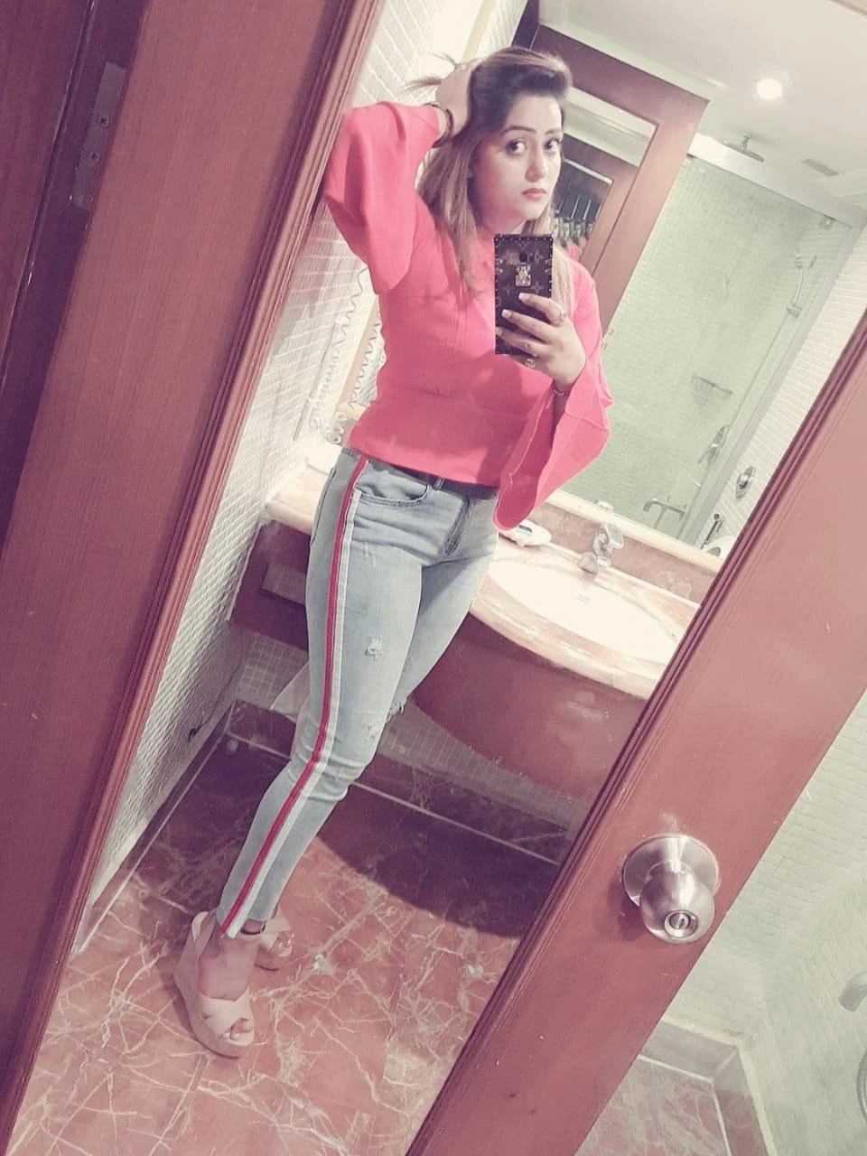 Jiya Hi Profile – Indian escort in Mumbai — 2 / 5