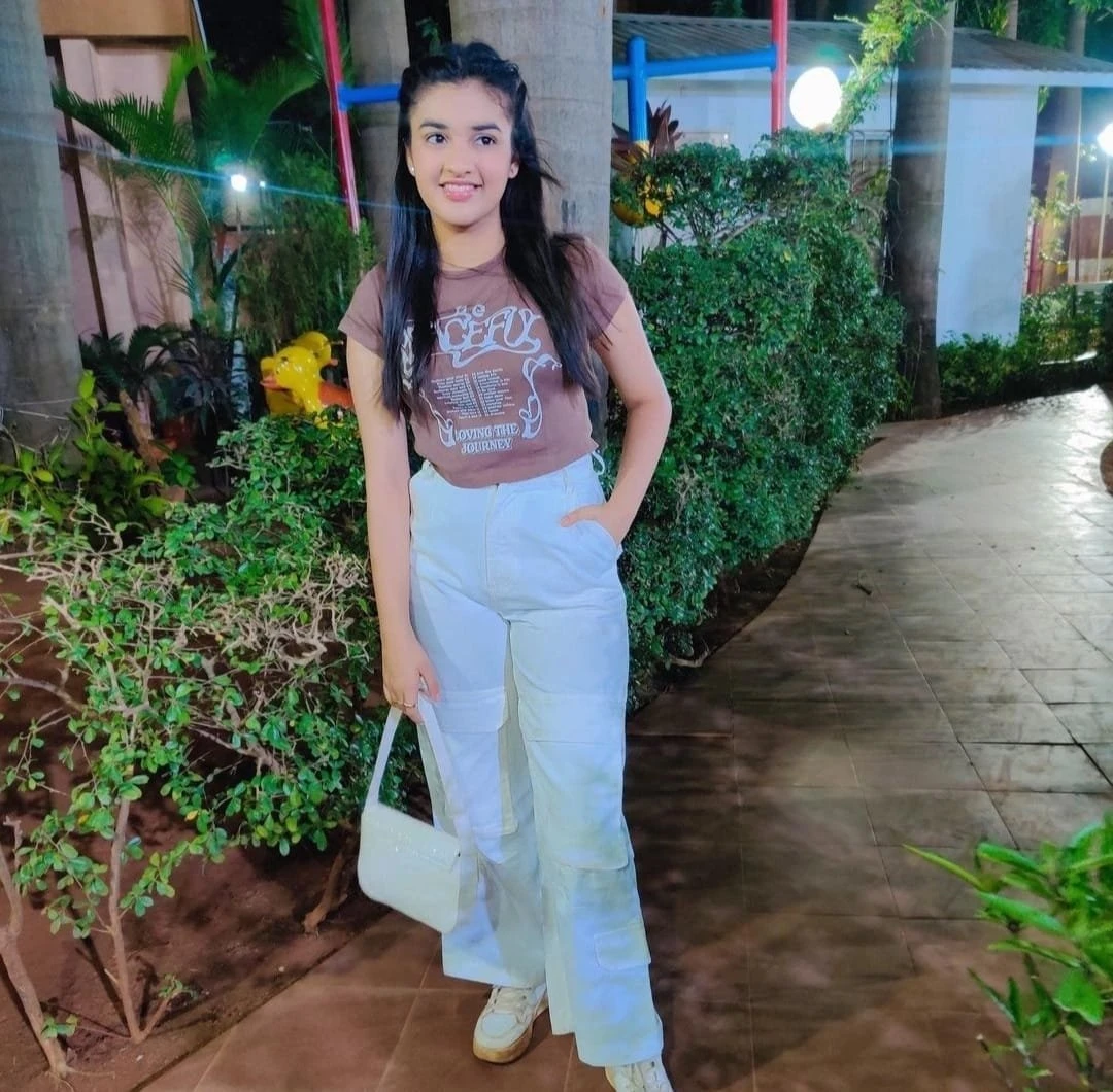 Janvi Sharma – Indian escort in Mumbai — 2 / 3