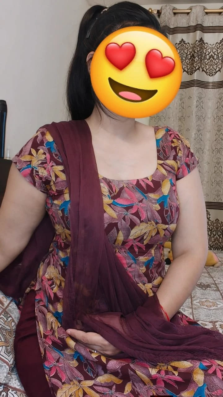 HARYANVI BHABHi📸CAM📸 BIG BOOBS – Indian escort in New Delhi — 9 / 15