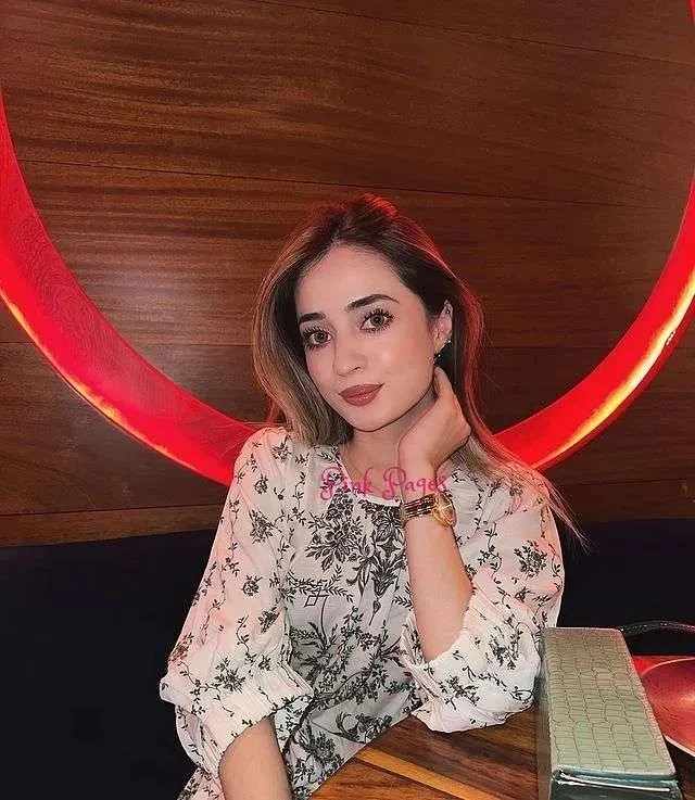 CASH ONLY ISHIKA ROY Sec.21A IN OUT CALL – Indian escort agency in Faridabad — 6 / 15