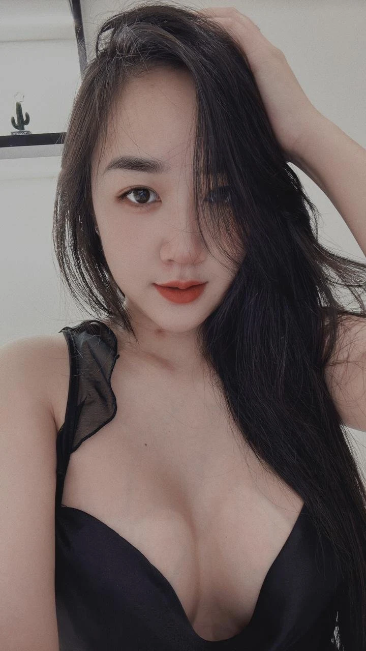 Zin – Vietnamese escort in Pune — 4 / 5