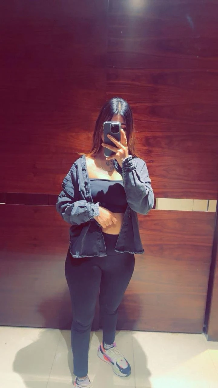 Khushi Roy Indipendent Escort – Indian escort in Jaipur — 4 / 12