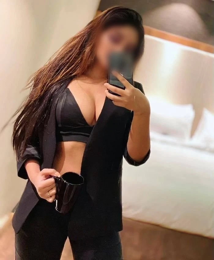 Erotic F2 M Full Body Massage in Malad – Indian escort in Mumbai — 3 / 5