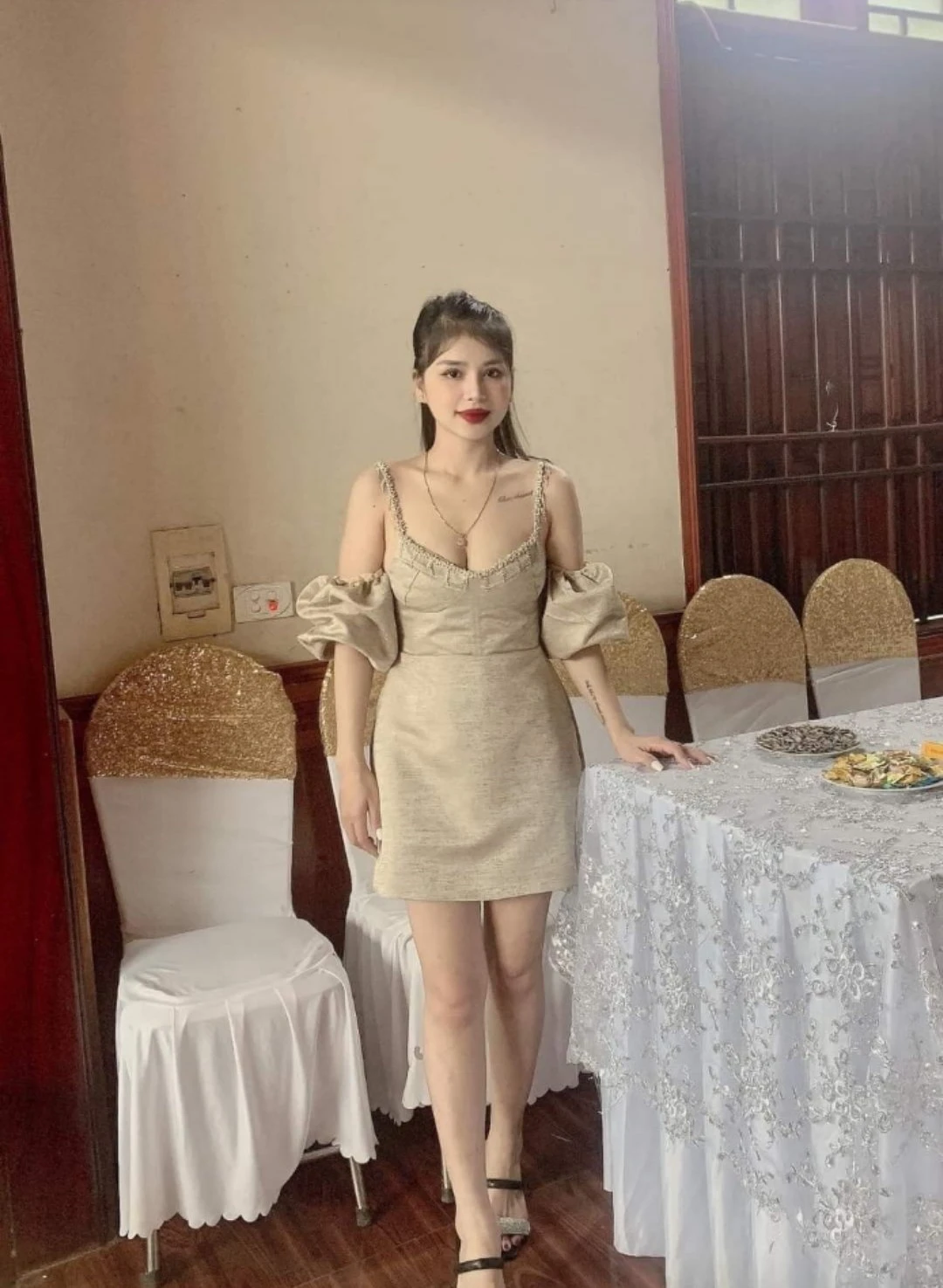 Munka – Vietnamese escort in Budva — 5 / 6