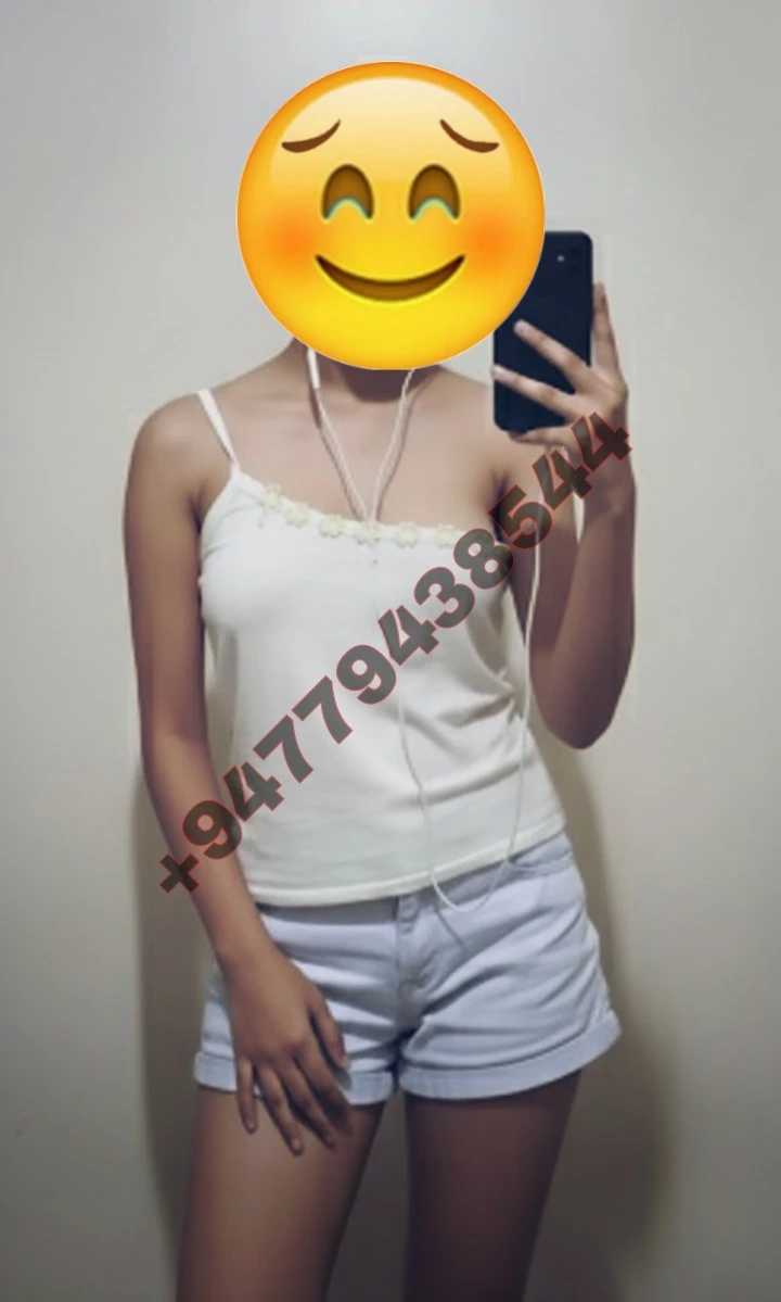University Girl (Cam / Full) – Sri Lankan escort in Colombo — 16 / 18