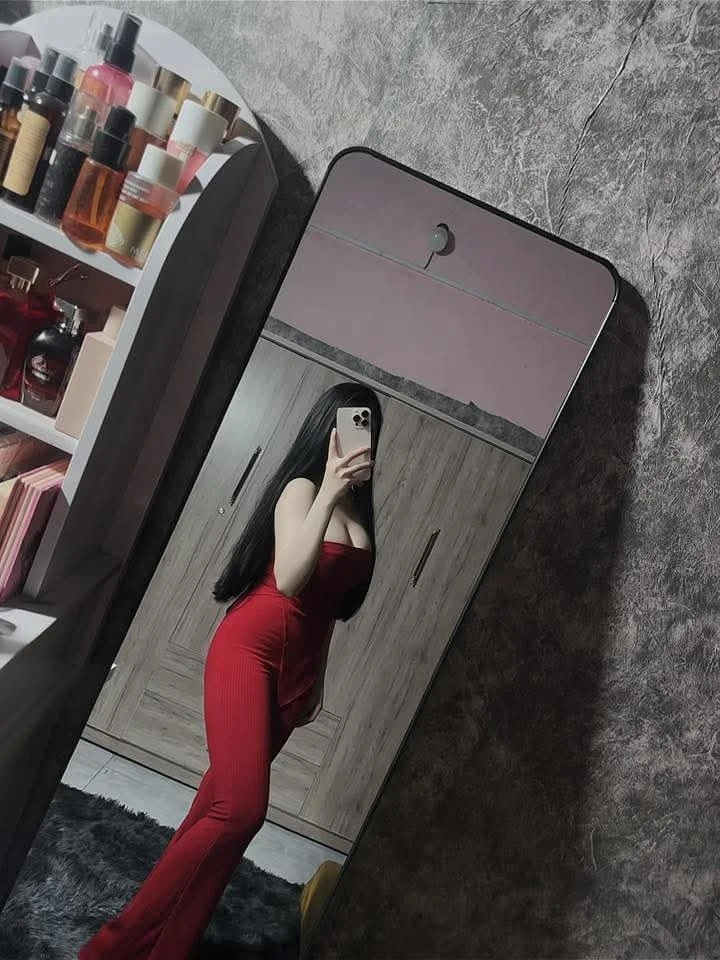 Emily – Thai escort in Colombo — 4 / 7
