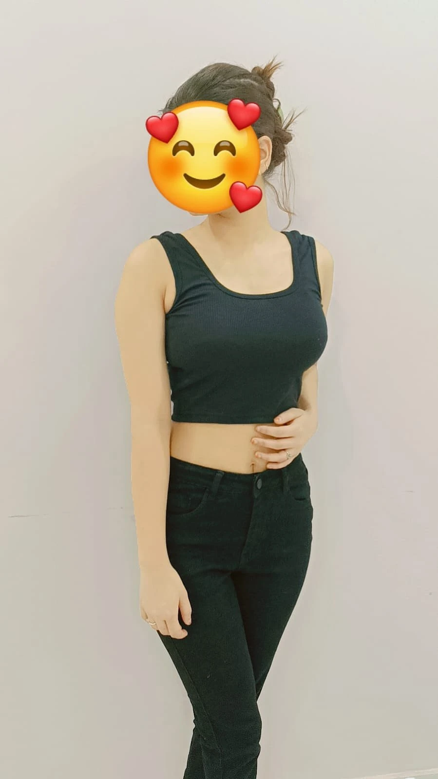 Sanjana – Indian escort in New Delhi — 2 / 12