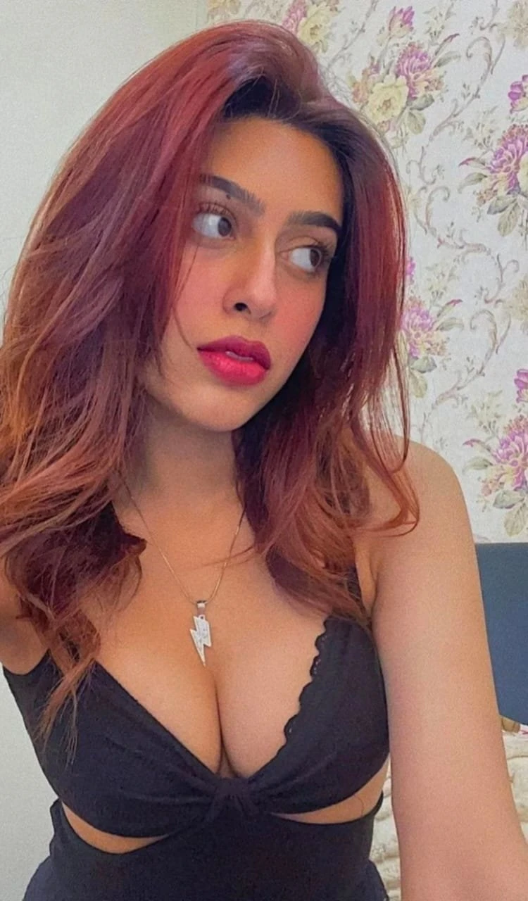 Ruhi – Indian escort in Hyderabad — 3 / 4