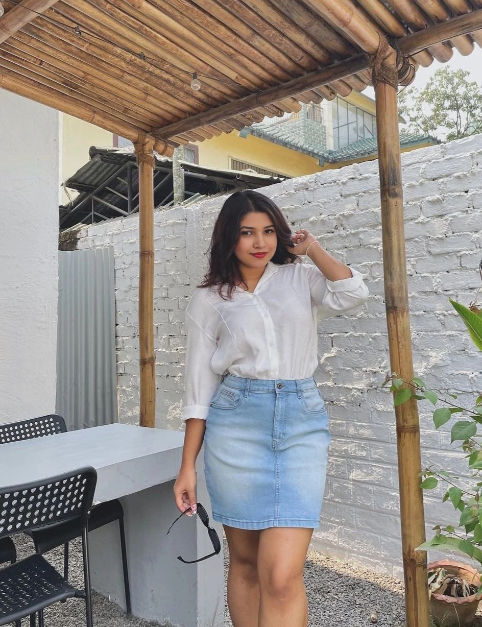 Somya Real Meet cam show GFE – Indian escort in Mumbai — 4 / 5