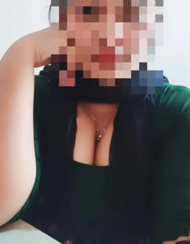 Kajal – Indian dominatrix in Chennai — 1 / 31